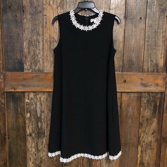 Nanette Lepore 10 LBD Black Daisy Appliqué Trim Shift Swing Sleeveless Dress - Picture 2 of 9